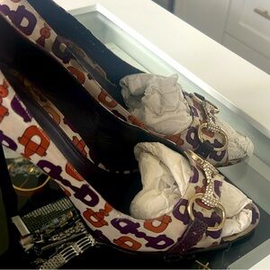 Gucci pumps size 10b
